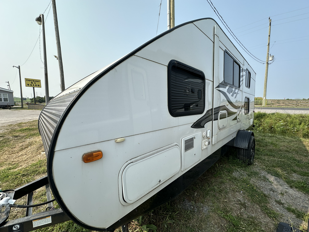 TRAVEL_LITE_FALCON