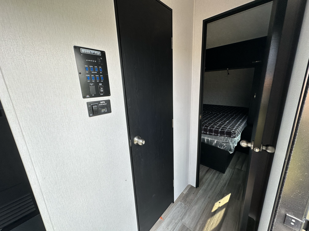 2024_WORKANDPLAY_27KB