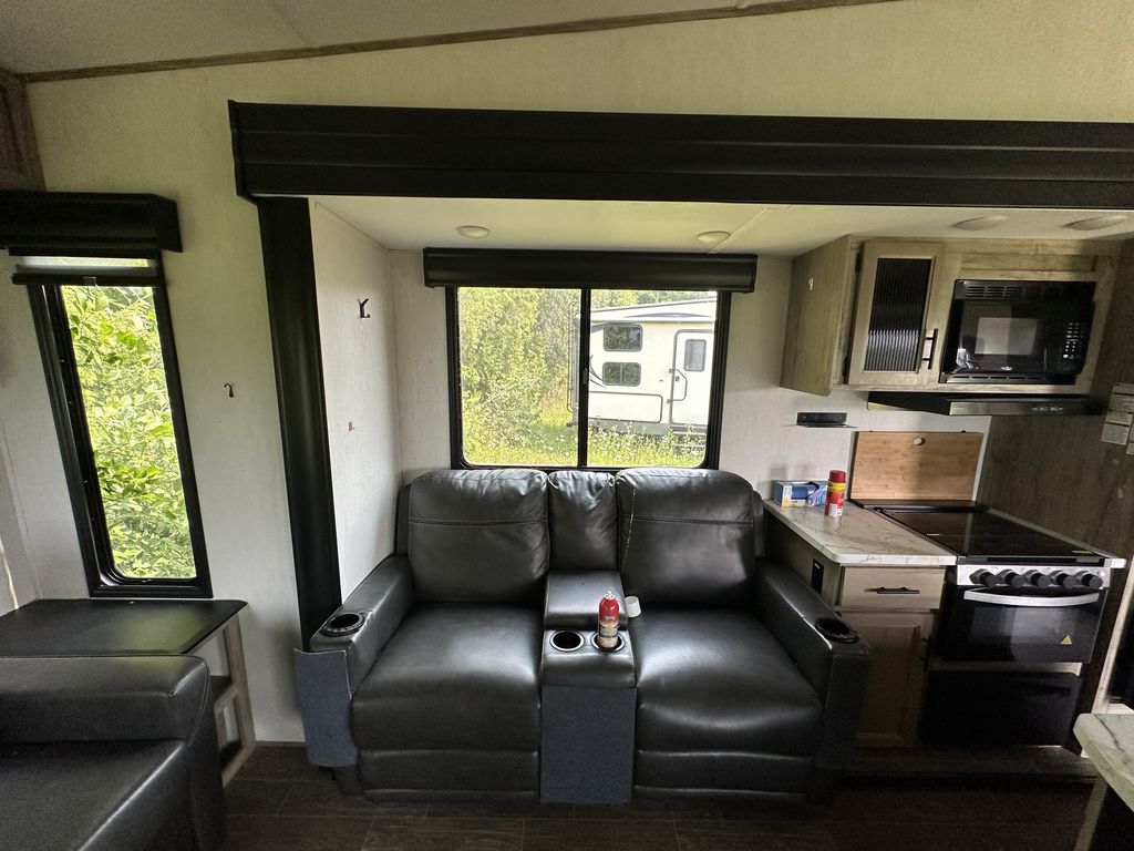 2022_ForestRiver_3550SUITE