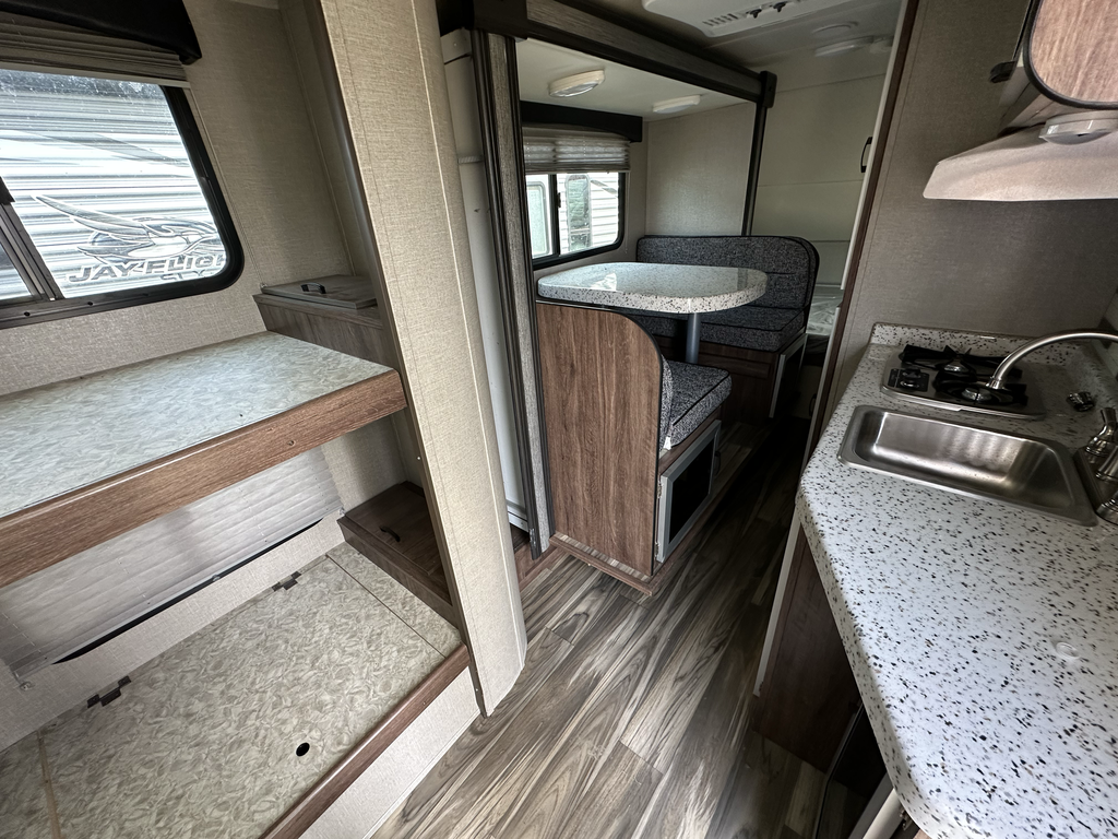 TRAVEL_LITE_FALCON