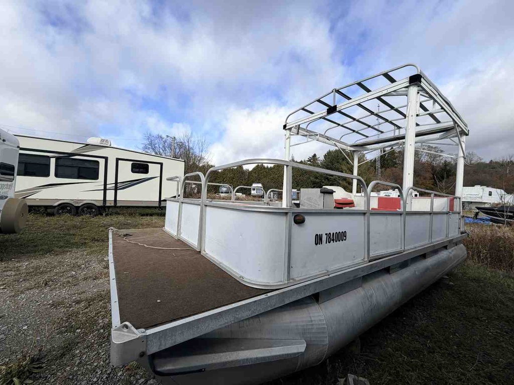 Pontoon Boat