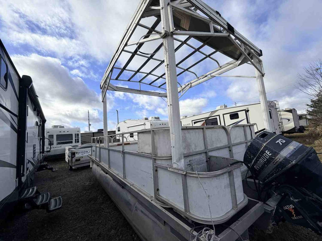 Pontoon Boat