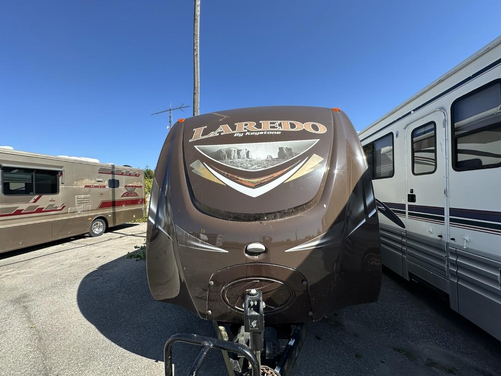 2014 LAREDO 274RB
